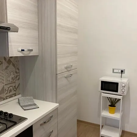 Apartment Civico 2 *