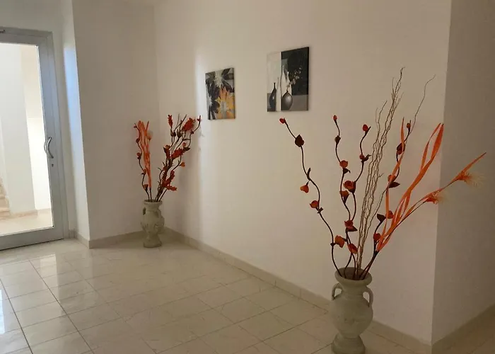 Civico 2 アパート *